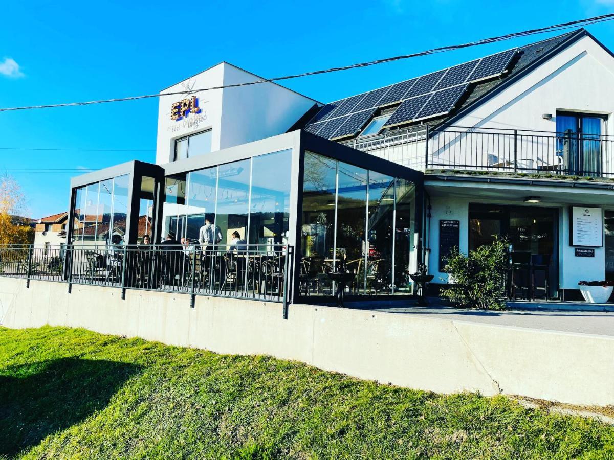 Epl Luxury Eplény Exterior foto